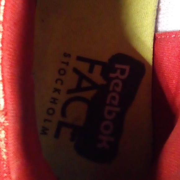 Limited edition 3alarm Red REEBOK cross trainers - Picture 10 of 12